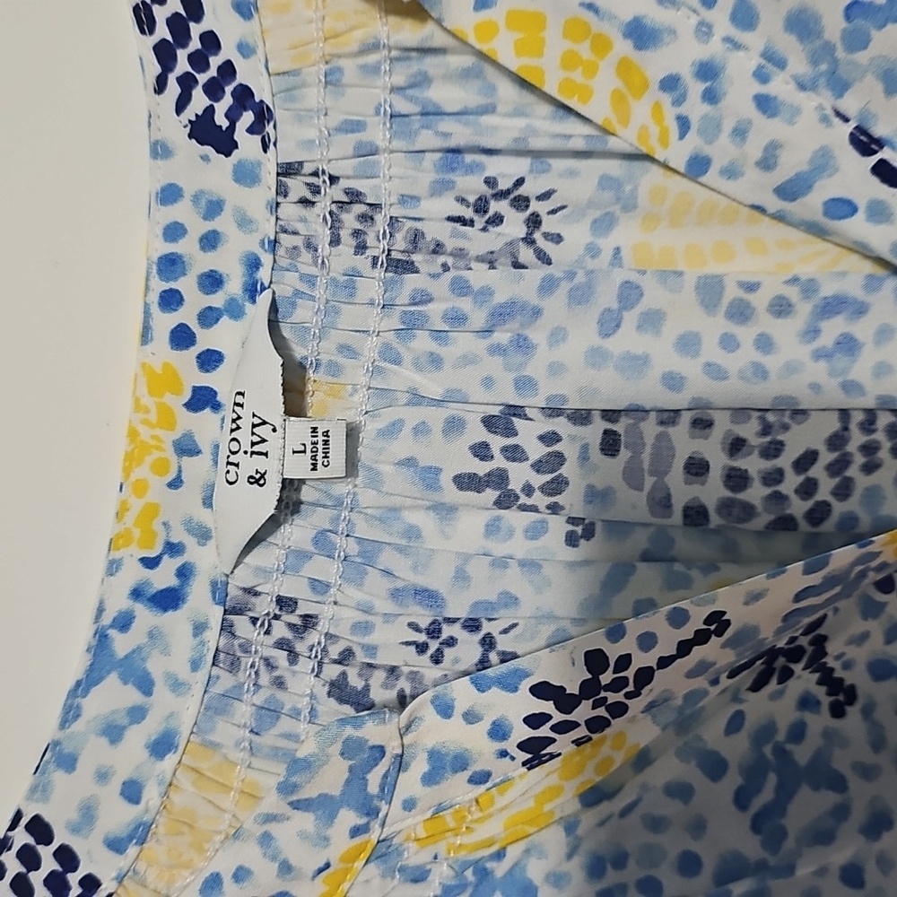 Crown & Ivy White and Blue Puff Sleeve Vneck Blouse Sea Shells Seahorses Sz L - Picture 3 of 4